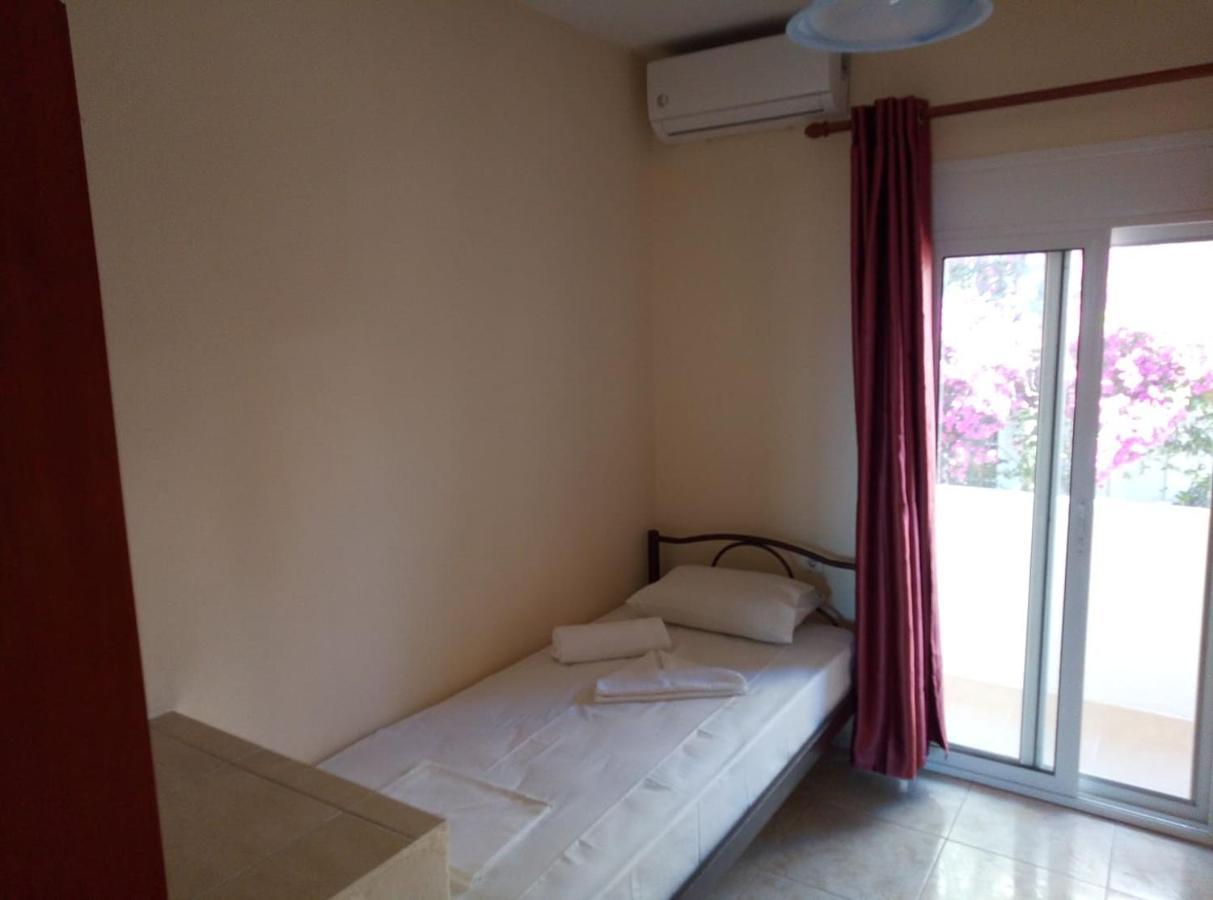 House Lena Apartment Sarti Exterior photo