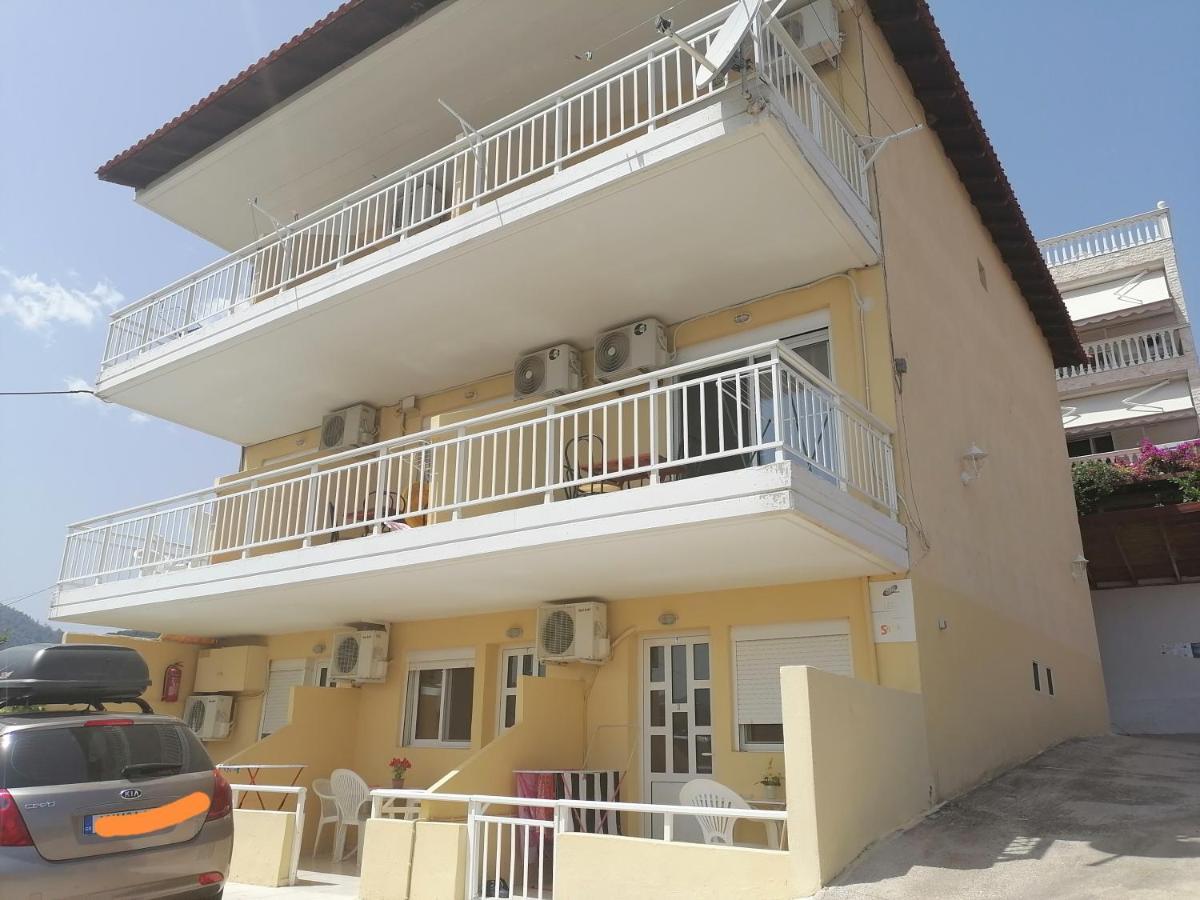 House Lena Apartment Sarti Exterior photo